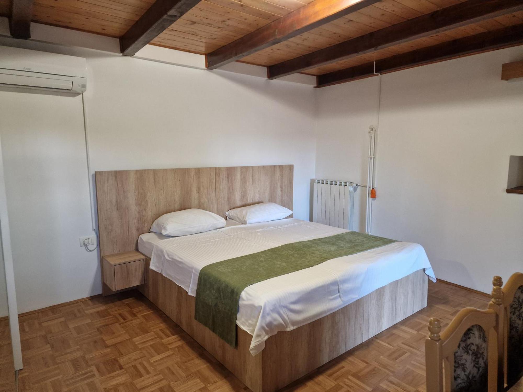 Apartma Nika Pobegi Bagian luar foto